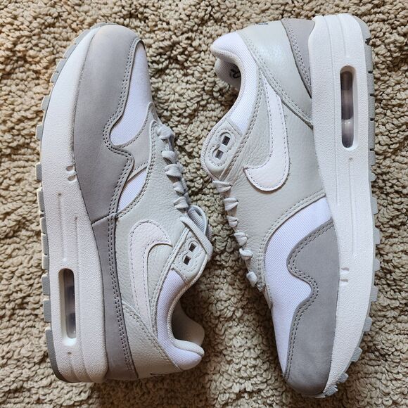 Wmns Nike Air Max 1 '87 LX Light Smoke Grey Brand New Sz 7 - Picture 1 of 8